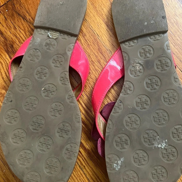 Tory Burch red flower sandals size 8 - Picture 2 of 4